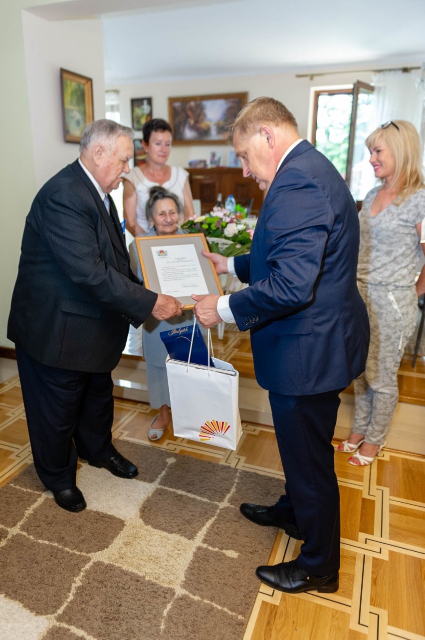 Zofia i Konstanty Zielenkiewiczowie z Białegostoku świętowali 65-lecie pożycia małżeńskiego