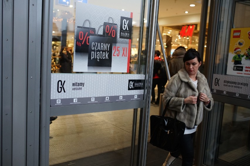 Black Friday 2016 w Krakowie. Dzień wielkich promocji [ZDJĘCIA]