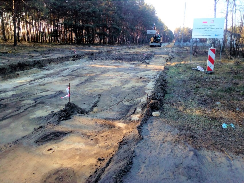 Trwa przebudowa drogi Orlina Duża-Białobłoty. To największa tegoroczna inwestycja drogowa w gminie Gizałki