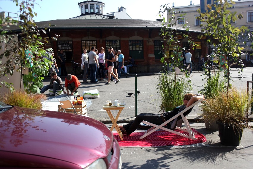 Kraków: Dzień bez samochodu na placu Nowym [ZDJĘCIA]