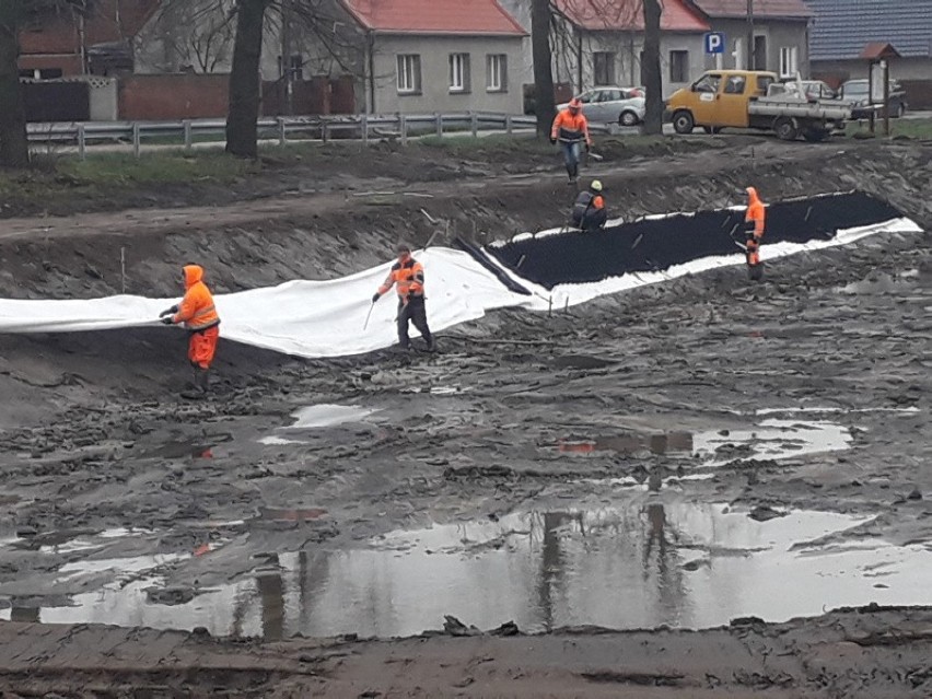 Trwa renowacja stawów w Szczańcu