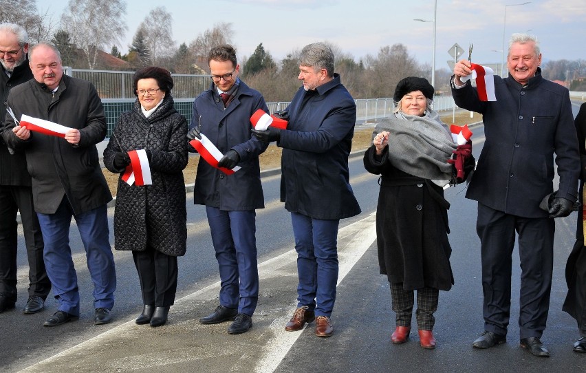 1400-metrowy odcinek drogi wojewódzkiej 992 w Jaśle za 24 mln zł oficjalnie otwarty. Kierowcy jeżdżą nim już od miesiąca [ZDJĘCIA]