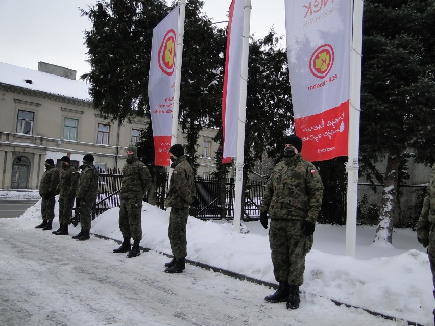 W Radomiu żołnierze Wojsk Obrony Terytorialnej oddawali krew, jest to ich kolejna akcja pomocy