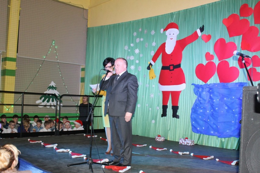 Świąteczny kiermasz w szkole w Garczegorzu
