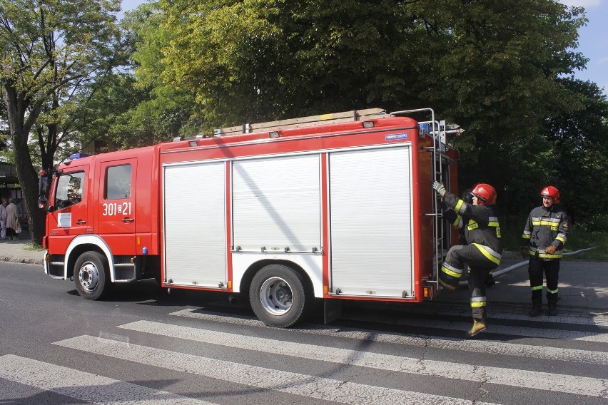 Pożar wolnostojącego budynku na Łagiewnickiej w Łodzi