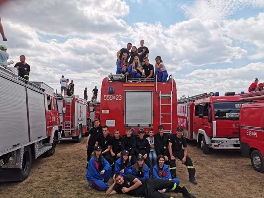 Międzynarodowy zlot pojazdów pożarniczych z udziałem OSP z regionu[FOTO]