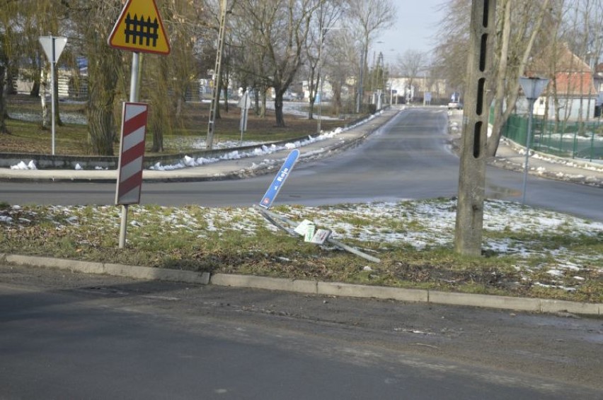 Uszkodzony znak w Sztumie