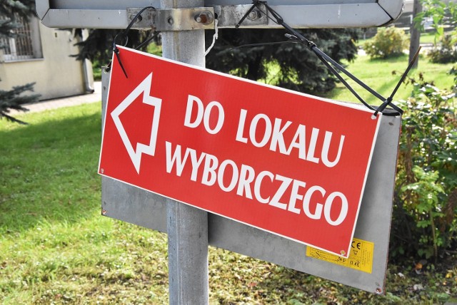 Do lokalu wyborczego udały się zaledwie 44 osoby. Zdecydowana większość poparła Piotra Rutkowskiego.