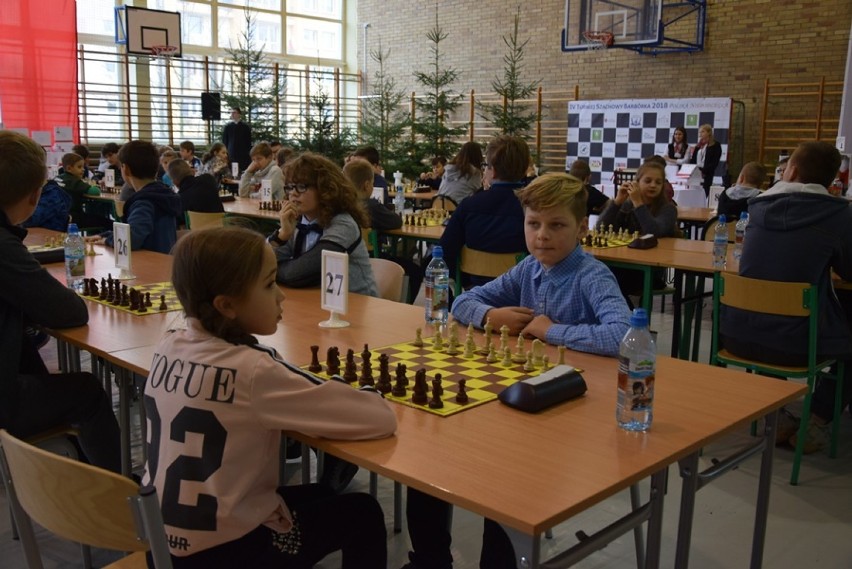 Trwa turniej szachowy w Zespole Szkół nr 2 w Lubinie