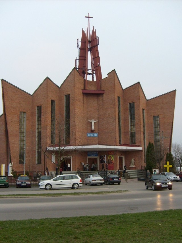 Diecezjalne Sanktuarium Miłosierdzia Bożego w Ostrowcu Świętokrzyskim, miejsce koncertu. Fot. Krzysztof Krzak