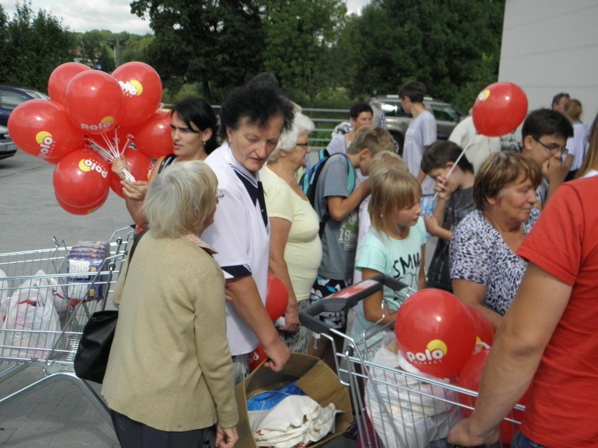 Tłumy na otwarciu Polomarketu w Kłobucku