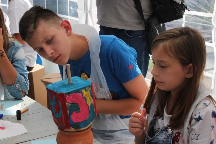 Festiwal kultury żydowskiej w Tomaszowie. Były warsztaty plastyczne, kulinarne i występy [ZDJĘCIA]