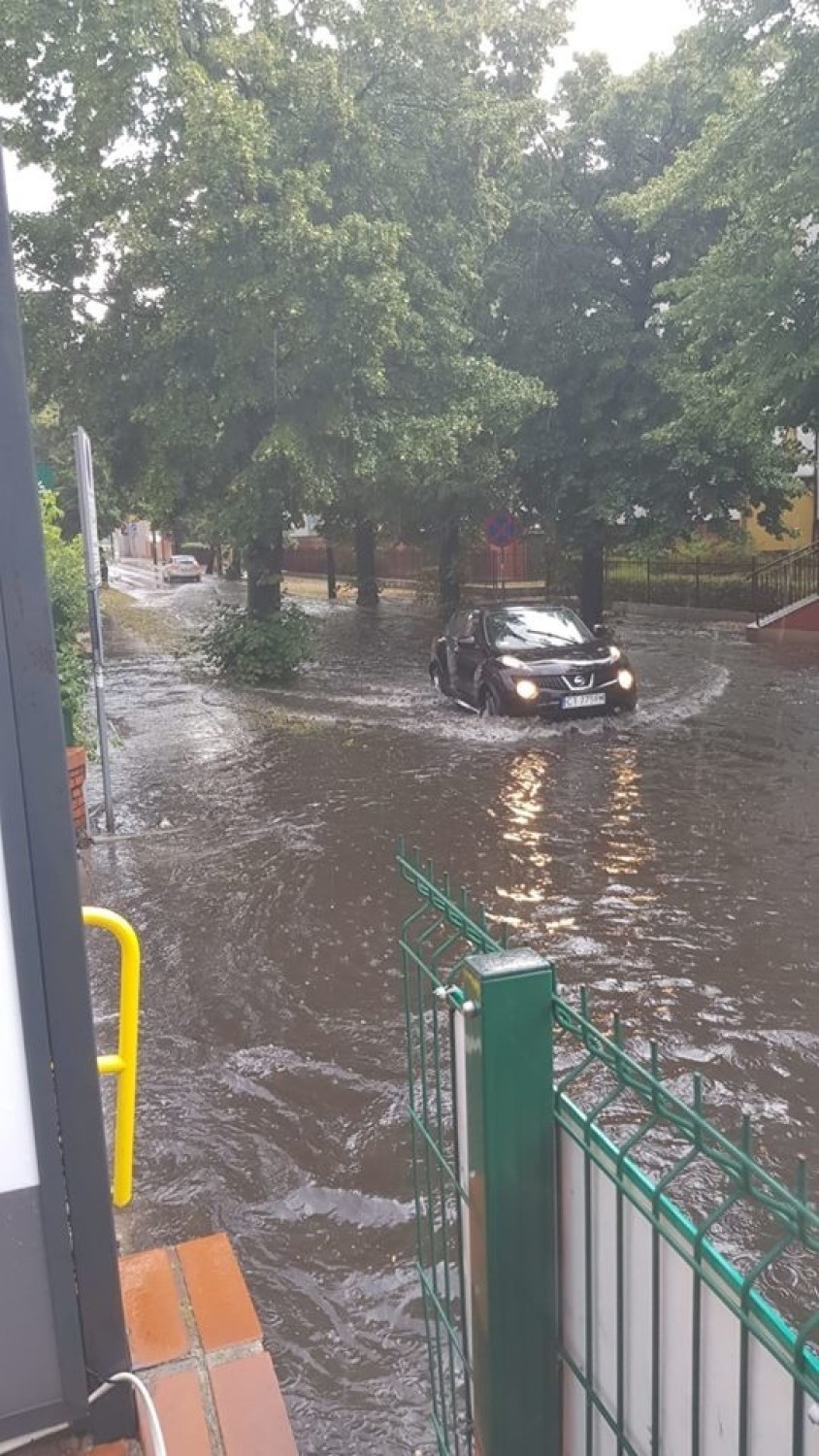 Wczoraj i dziś (13.07) przez Toruń przeszła ulewa. Deszcz...