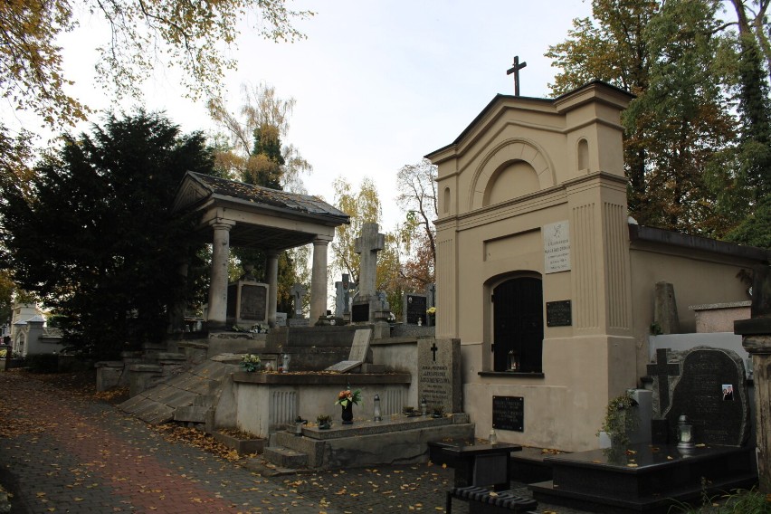 Zabytkowe nekropolie w Kaliszu. Cmentarz Miejski przy...