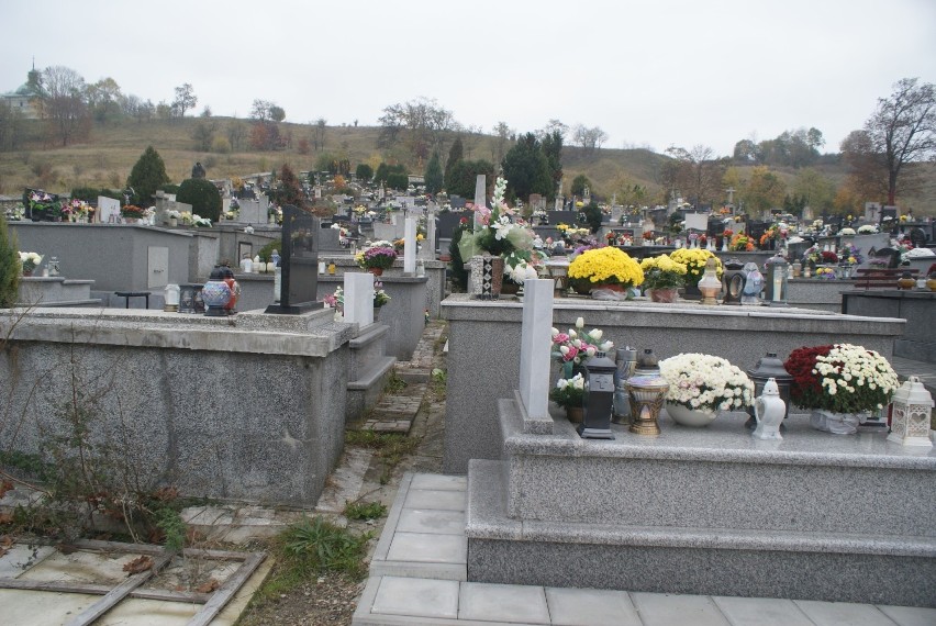 Jak wyglądał cmentarz w Pińczowie 1 listopada 2020?...
