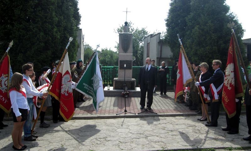 W Jaworznie uczczono pamięć zabitych ciężkowiczan. Rzezi dokonali hitlerowcy [ZDJĘCIA]