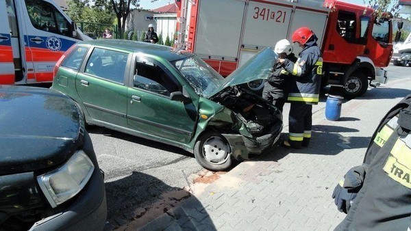 Wypadek Chełmiec: zderzenie fiata i landrovera, troje rannych [ZDJĘCIA]