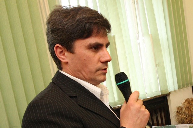 Pełnomocnikiem grupy, która chce odwołać burmistrza jest Bogdan Pasławski