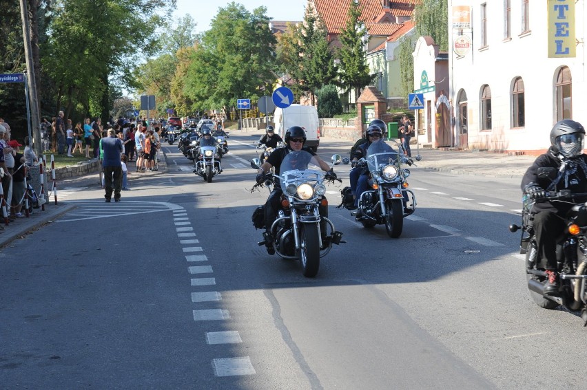 Sztum. Dni Ziemi Sztumskiej - parada motyckli