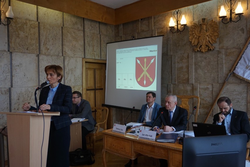 Z sesji Rady Miasta w Kraśniku: Radni chcą utworzenia nowego liceum w miejscu PG nr 1
