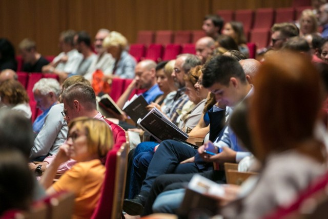 Opera Rara to muzyczne święto dla wielbicieli opery, ale dyrektor Jan Tomasz Adamus uważa, że wydarzenie jest także świetną okazją do pierwszego kroku w operowy świat