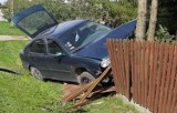 Wypadek w Babczowie (gm. Kobiele Wielkie). Pijany kierowca wjechał w ogrodzenie posesji. Miał prawie 4 promile