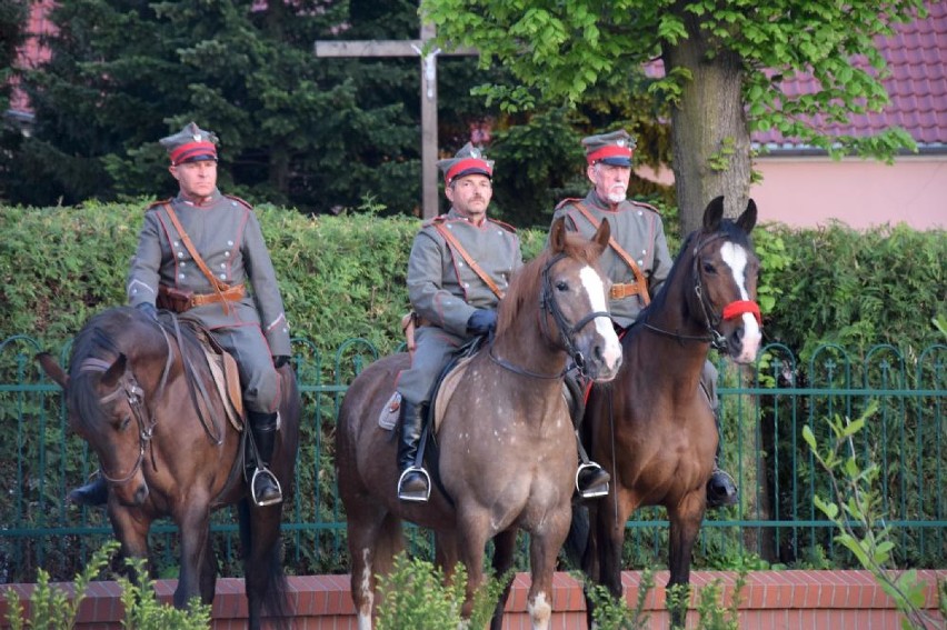W Chodzieży jest czterech kawalerzystów w replikach mundurów Armii Wielkopolskiej (ZDJECIA)