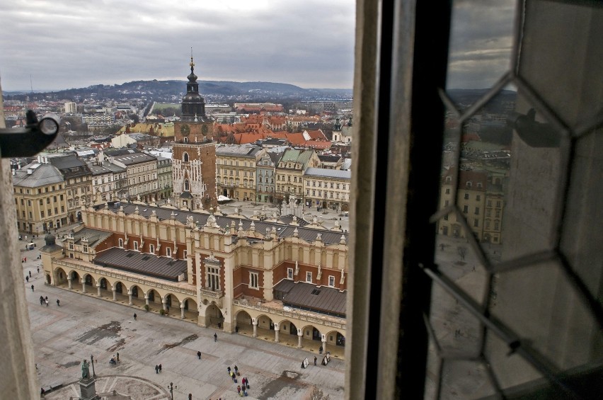 1. Kraków (3592 wskazań, 67 proc.) w tym:
Kraków – Rynek...