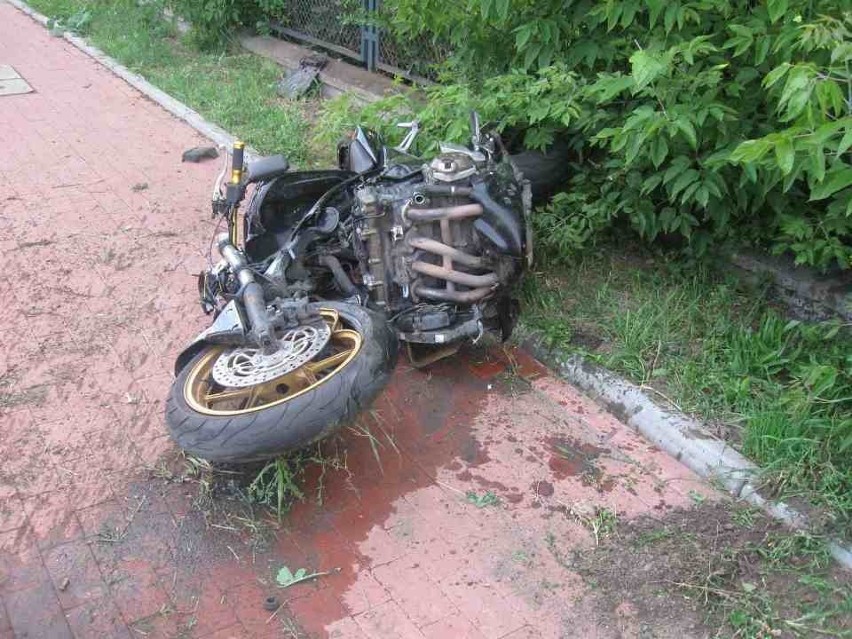 Poszkodowany motocyklista trafił do szpitala we Wrześni
