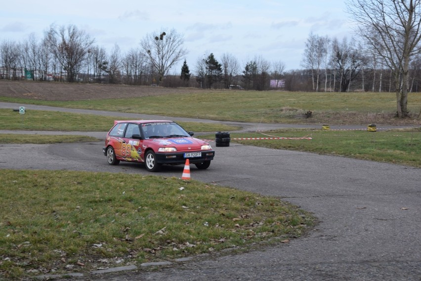 1. Trening Rajdowy na Autodromie w Rusocinie za nami. Kierowcy amatorzy doskonalili technikę jazdy [ZDJĘCIA, WIDEO]