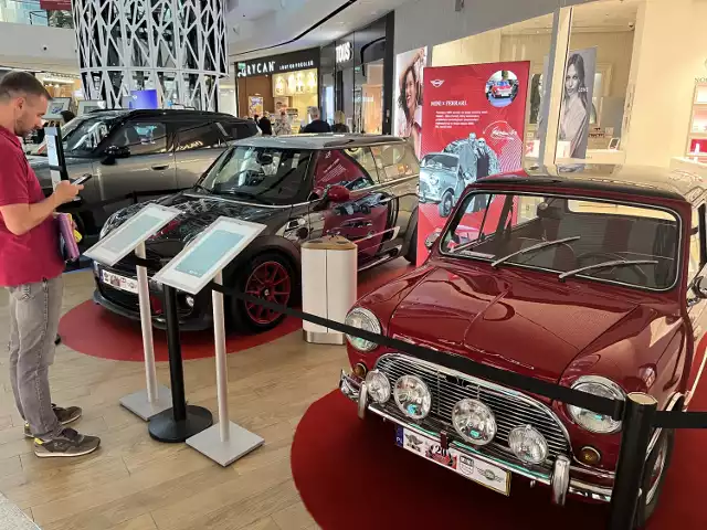 Wystawa i parada samochodów MINI w Katowych