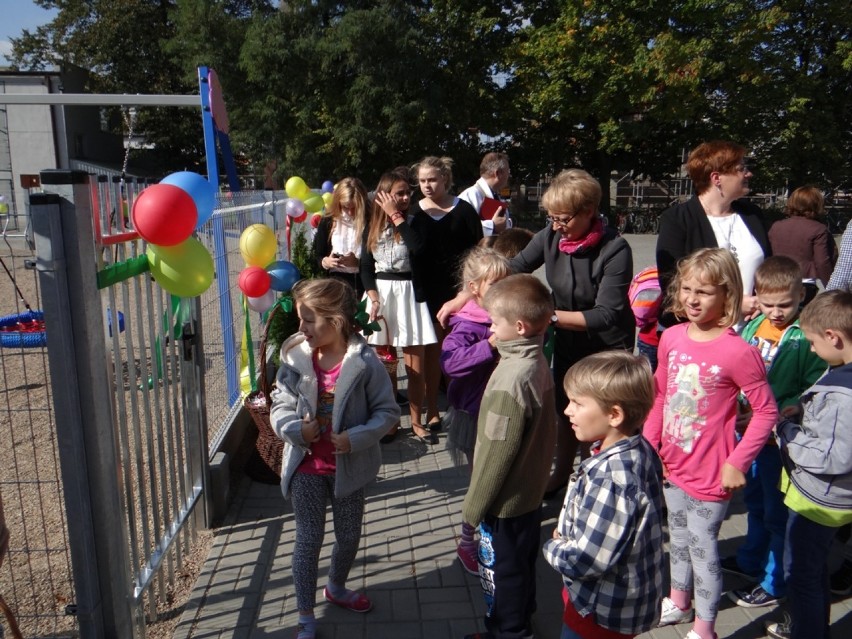 Otwarcie placu zabaw przy ZSG 3 w Radomsku
