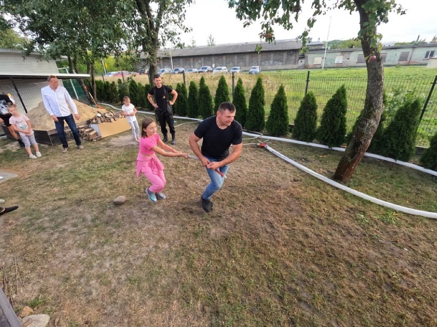 Chełmscy strażacy przedłużyli dzieciom wakacje - zorganizowali pełen atrakcji piknik rodzinny. Zobacz zdjęcia