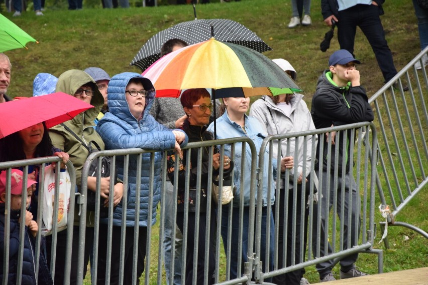 Bad Boys Blue zainaugurowała świąteczne koncerty na małej scenie w Parku Miejskim 