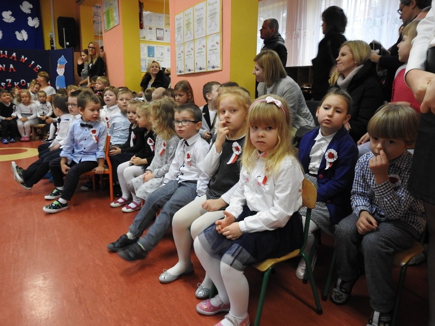 Przedszkolaki uczciły 100-lecie odzyskania niepodległości przez Polskę [zdjęcia, wideo]