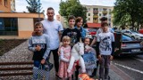 Leszno. Jakub Wawrzynowicz „Waawrzynn” zapewnił atrakcje i prezenty dzieciom z domu dziecka. YouTuber filmik zamieścił na kanale [ZDJĘCIA]