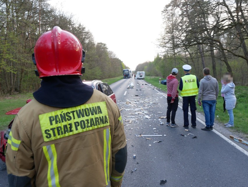 Wypadek na trasie Wągrowiec- Rogoźno! Kilkanaście osób poszkodowanych. Co ustaliła policja?  