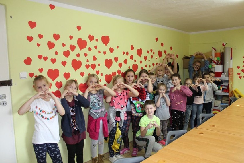 Zumba, gry zespołowe i wizyta w leśniczówce. W Czarnożyłach o nudzie w ferie nie ma mowy[FOTO]