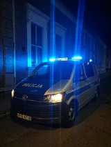 Upojenie alkoholowe, agresja i wulgarne zachowanie. Pełnoletniość zaczęli od izby wytrzeźwień