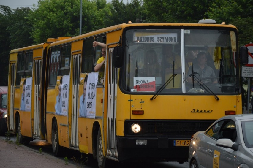 Wybory 2020. Rośpiewany sztab Szymona Hołowni w Bełchatowie