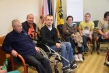 Niepełnosprawni okupują Urząd Marszałkowski (ZDJĘCIA)