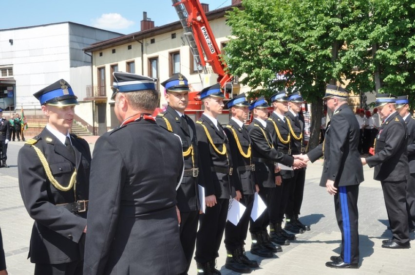 Powiatowe święto strażaków w Opocznie. Były awanse i...