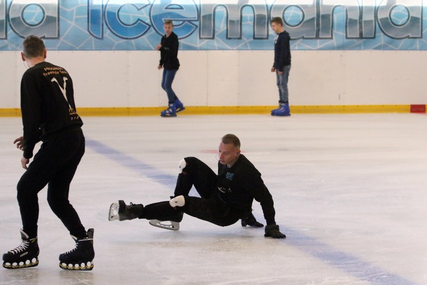 Icemania Lublin znowu czynna. Chętnych do jazdy na łyżwach nie brakowało. Zobacz zdjęcia!