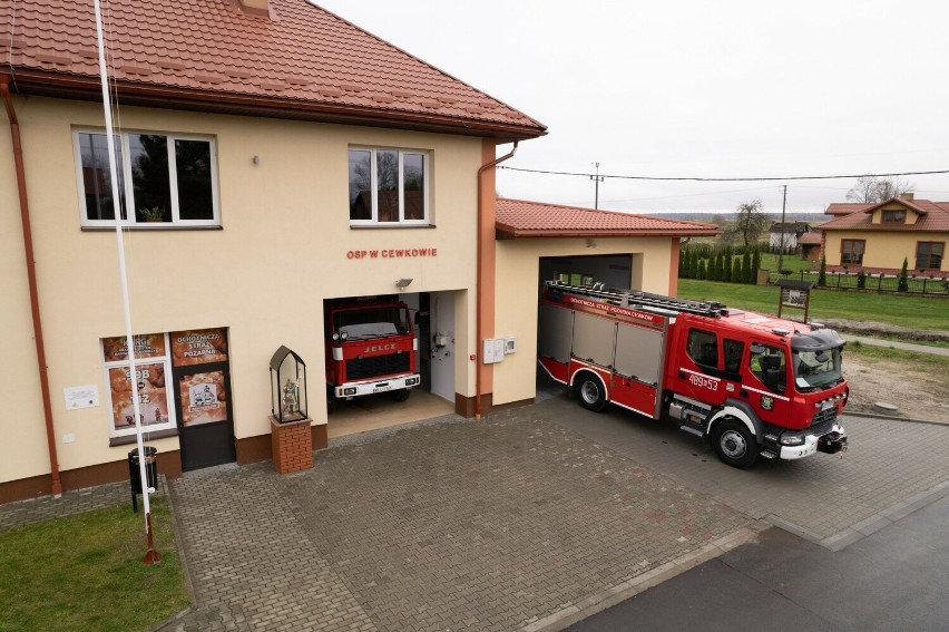W Cewkowie zakupiono nowy wóz strażacki i rozbudowano remizę OSP [ZDJĘCIA, WIDEO]