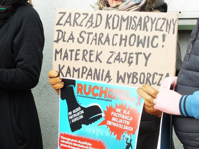 Jeden z transparentów na czwartkowej konferencji Stowarzyszenia Wrażliwi Społecznie w Starachowicach. Więcej na kolejnych zdjęciach