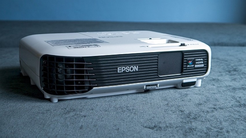 Epson EB-U04 - recenzja projektora na Euro 2016