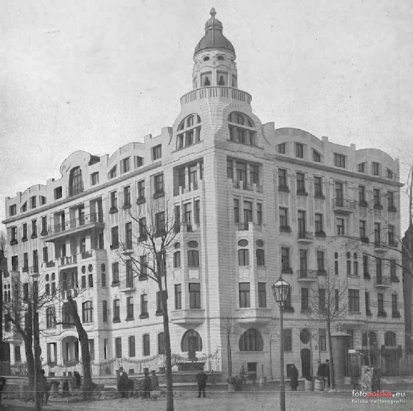 Dom ten powstał w 1903 r. według projektu Dawida Landego....