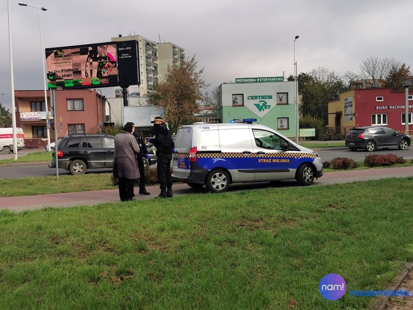 Udają chorych i wyciągają pieniądze na skrzyżowaniach we...