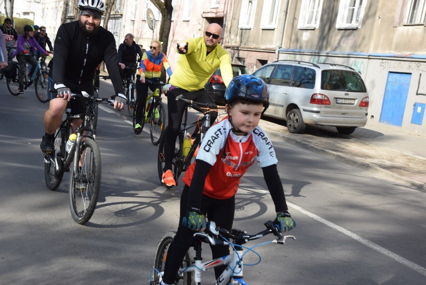 WIDEO: 10 czerwca 2018 r. przez Gorzów przejechała biało -...