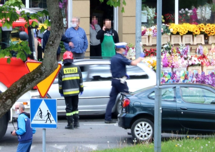 Zderzenie samochodów na ulicy Warcisława IV w Szczecinku [zdjęcia]